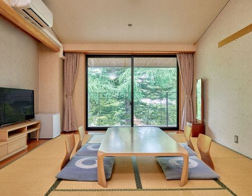 トイレ. 洗面台付き.<BR>共用大浴場