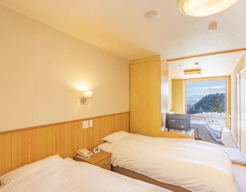 【南アルプス側】和洋室 ６畳＋ツイン