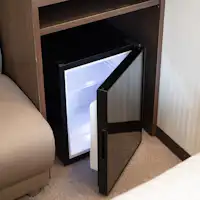 【สิ่งอำนวยความสะดวกในห้องพัก】ตู้เย็น