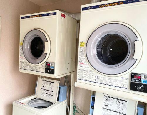 館内２階にコインランドリーがあります
