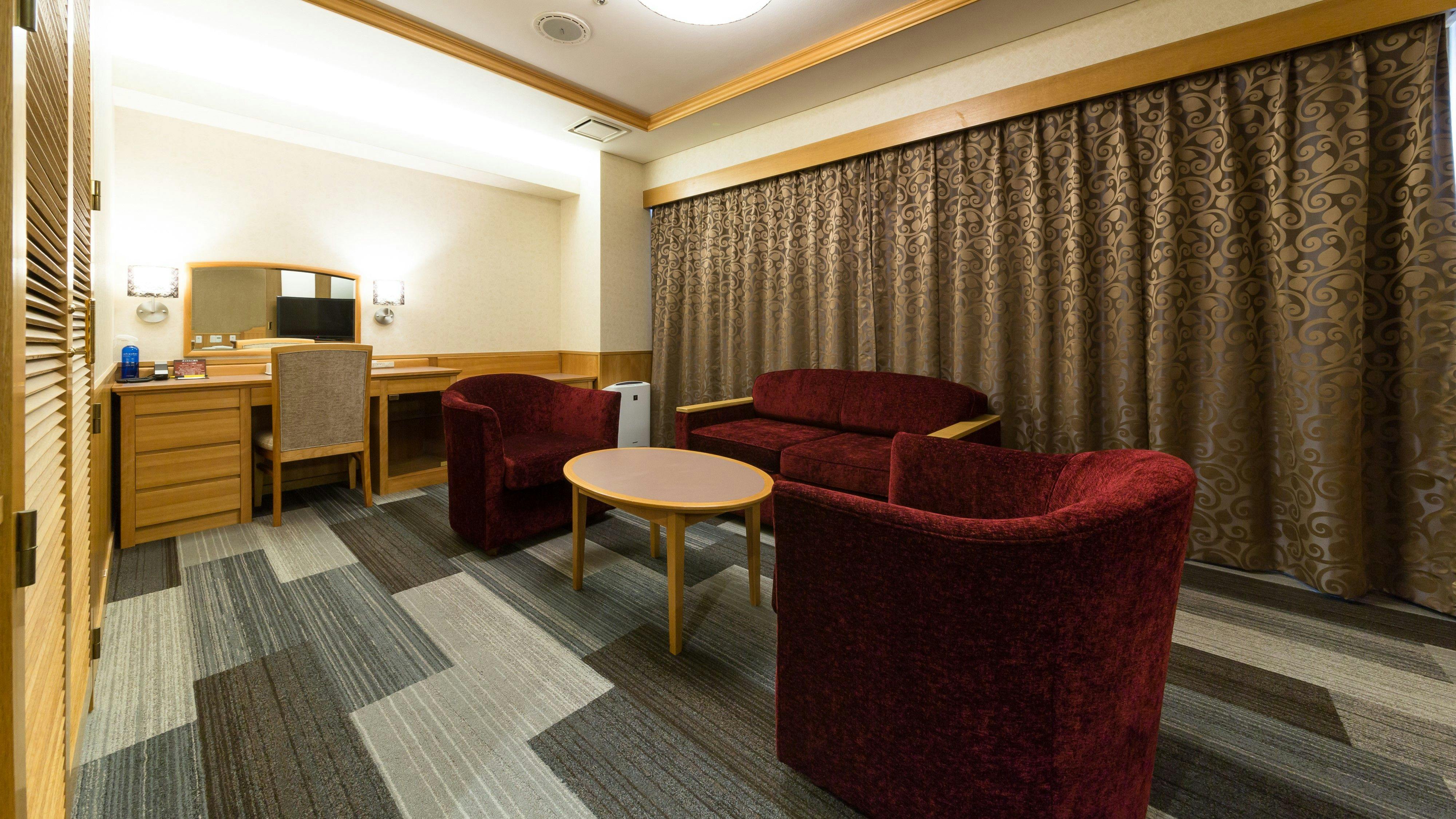 Kochi Pacific Hotel