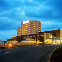 เบื้องหน้าคือทะเลฮะชิโนะเฮะ ~ โรงแรมน้ำพุร้อนธรรมชาติบนเนินเขา ~