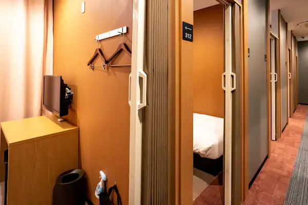 ทางเข้าห้องพัก