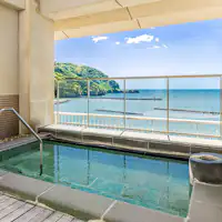 Kolam air panas terbuka