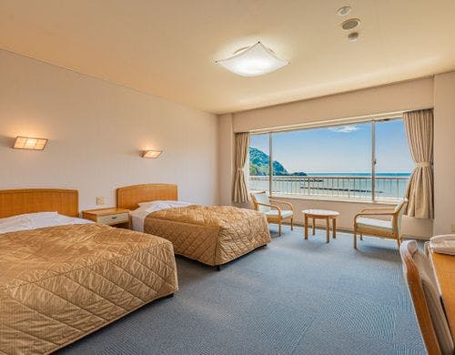 駿河湾フロント洋室（36.3平米）