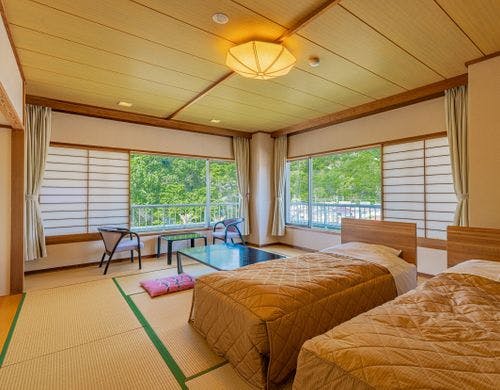 町側和洋室ツイン（42.5平米）