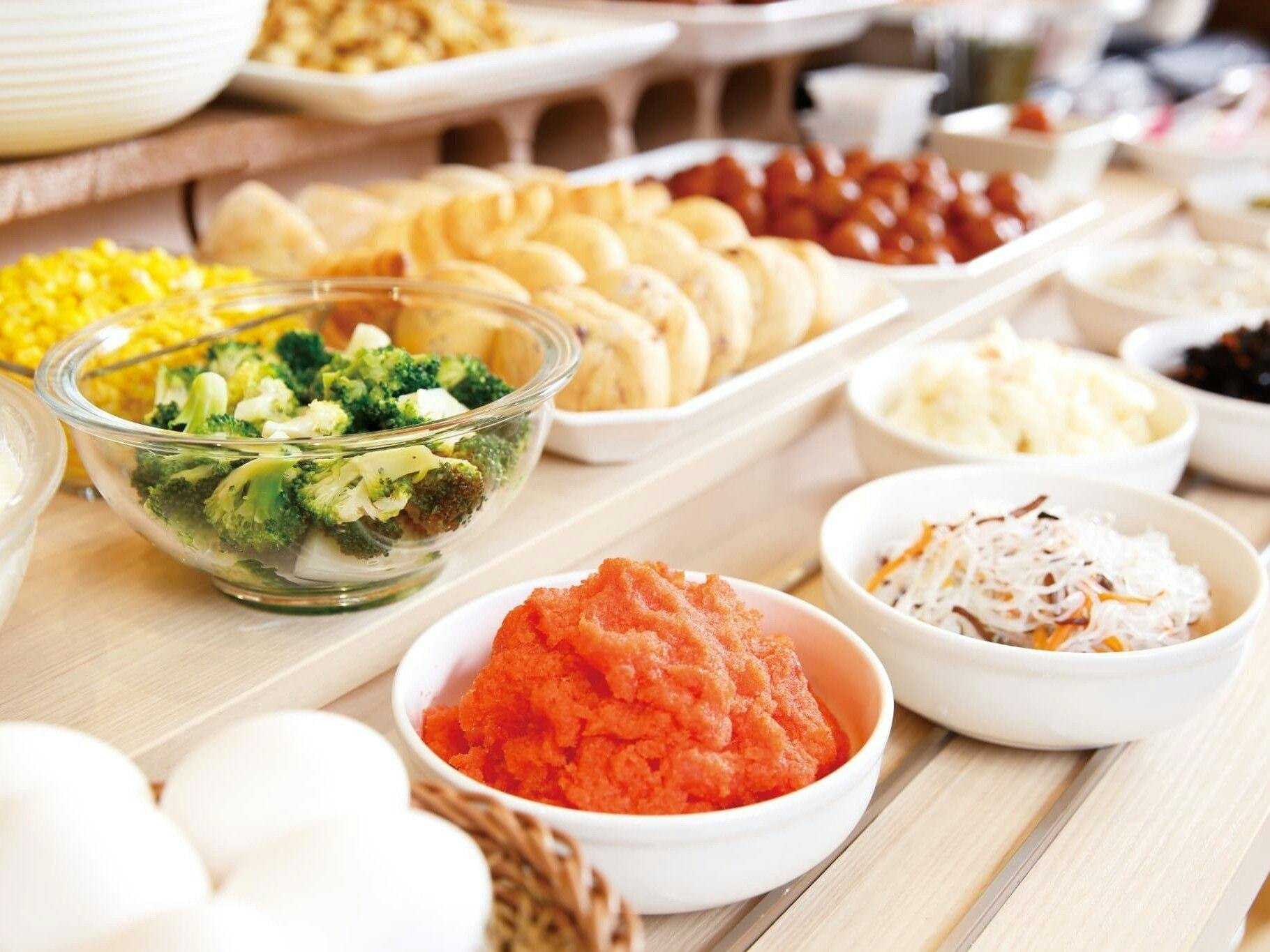 Sarapan Prasmanan - Contoh