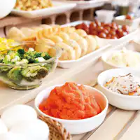 Sarapan Prasmanan - Contoh