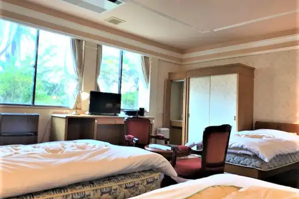 ห้องสไตล์ตะวันตกที่เต็มไปด้วยความรู้สึกย้อนยุค