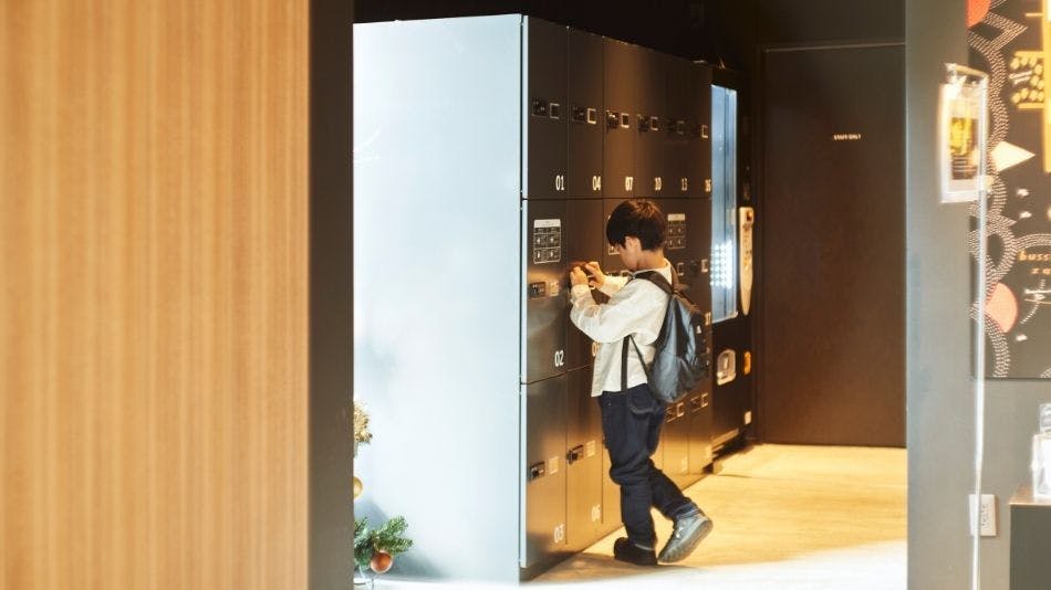 Loker gratis tersedia