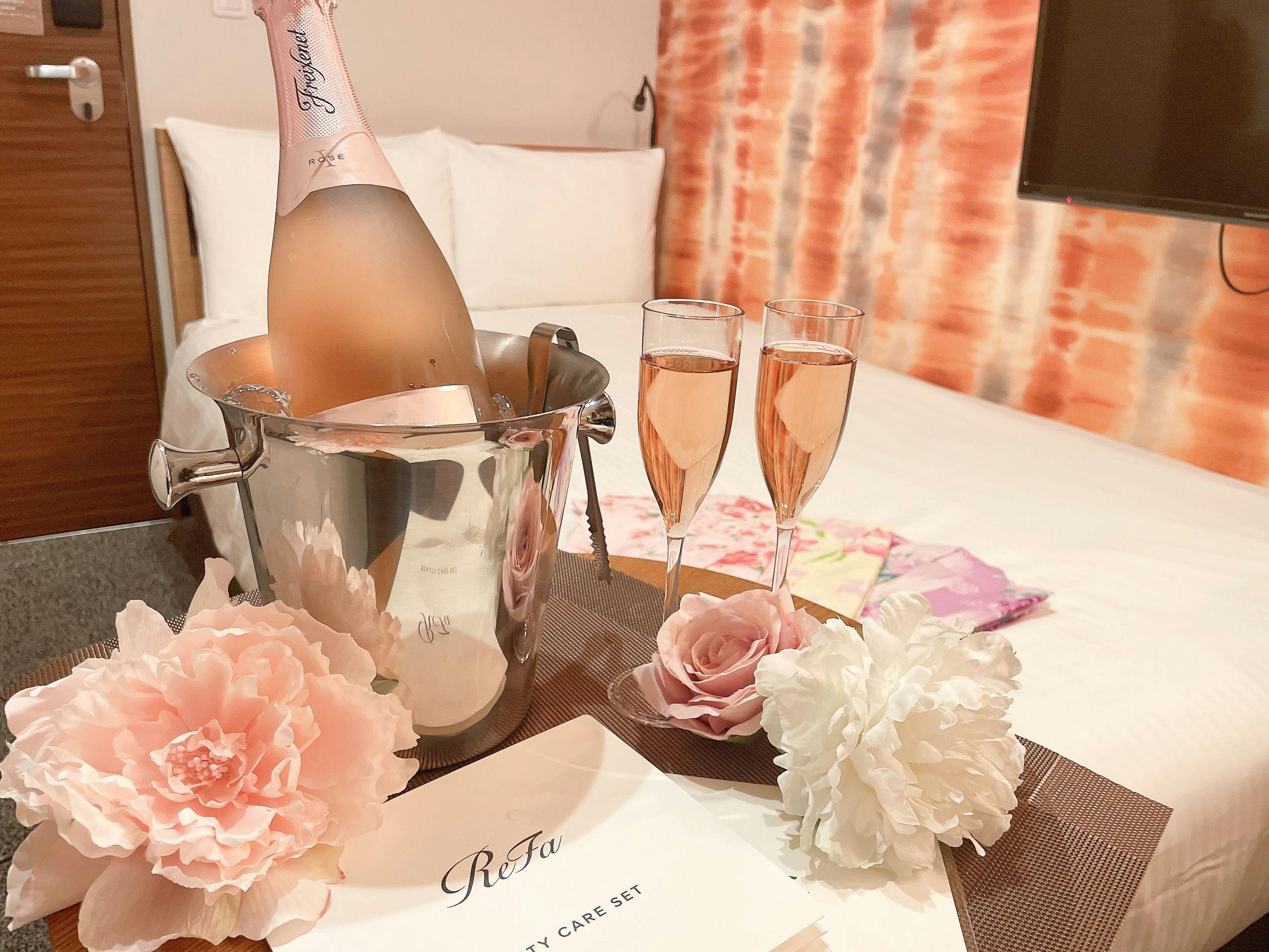 สิทธิพิเศษ: อเมนิตี้ Refa และแชมเปญ♪