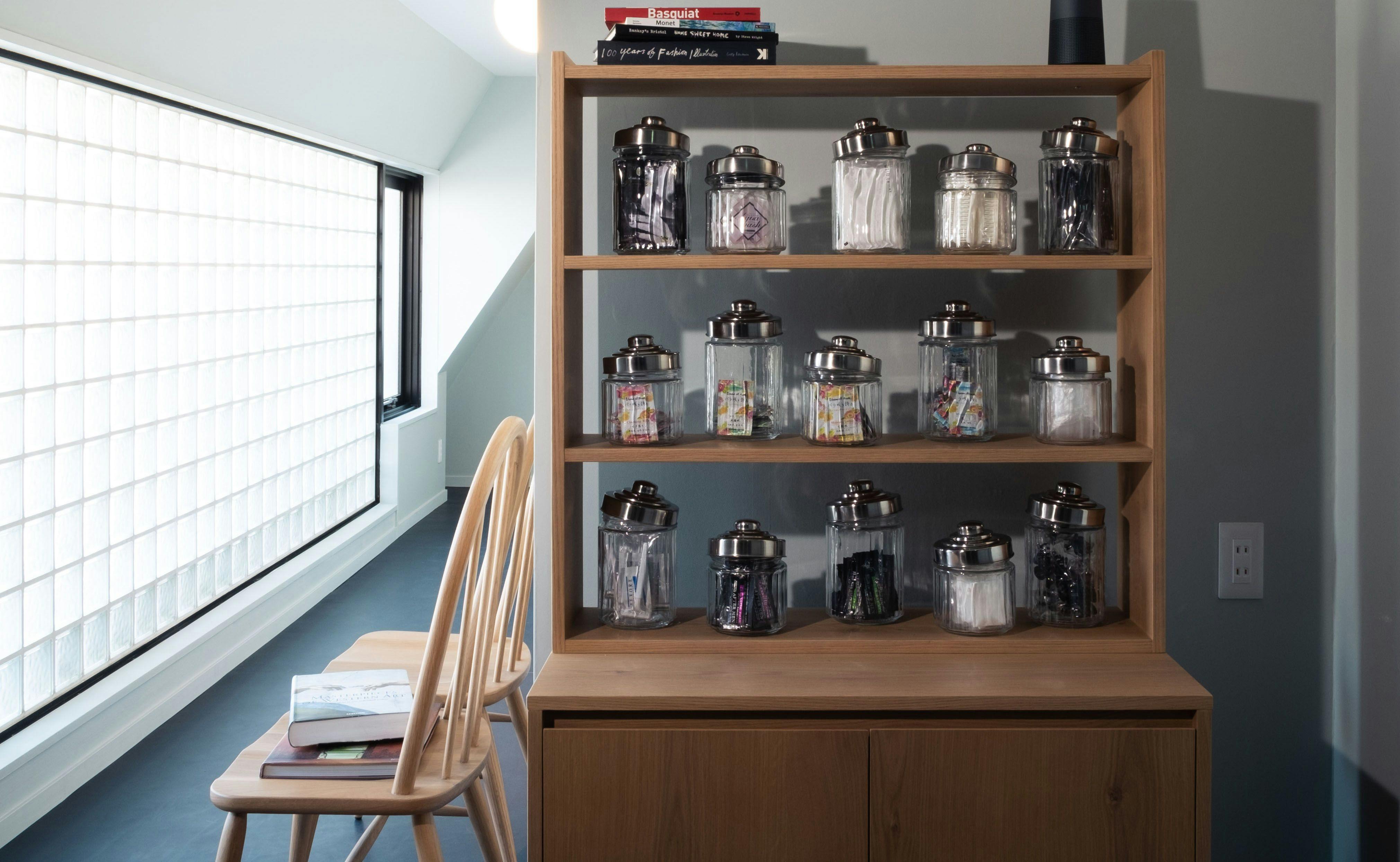 แต่ละชั้นมีบุฟเฟ่ต์สิ่งอำนวยความสะดวกฟรี