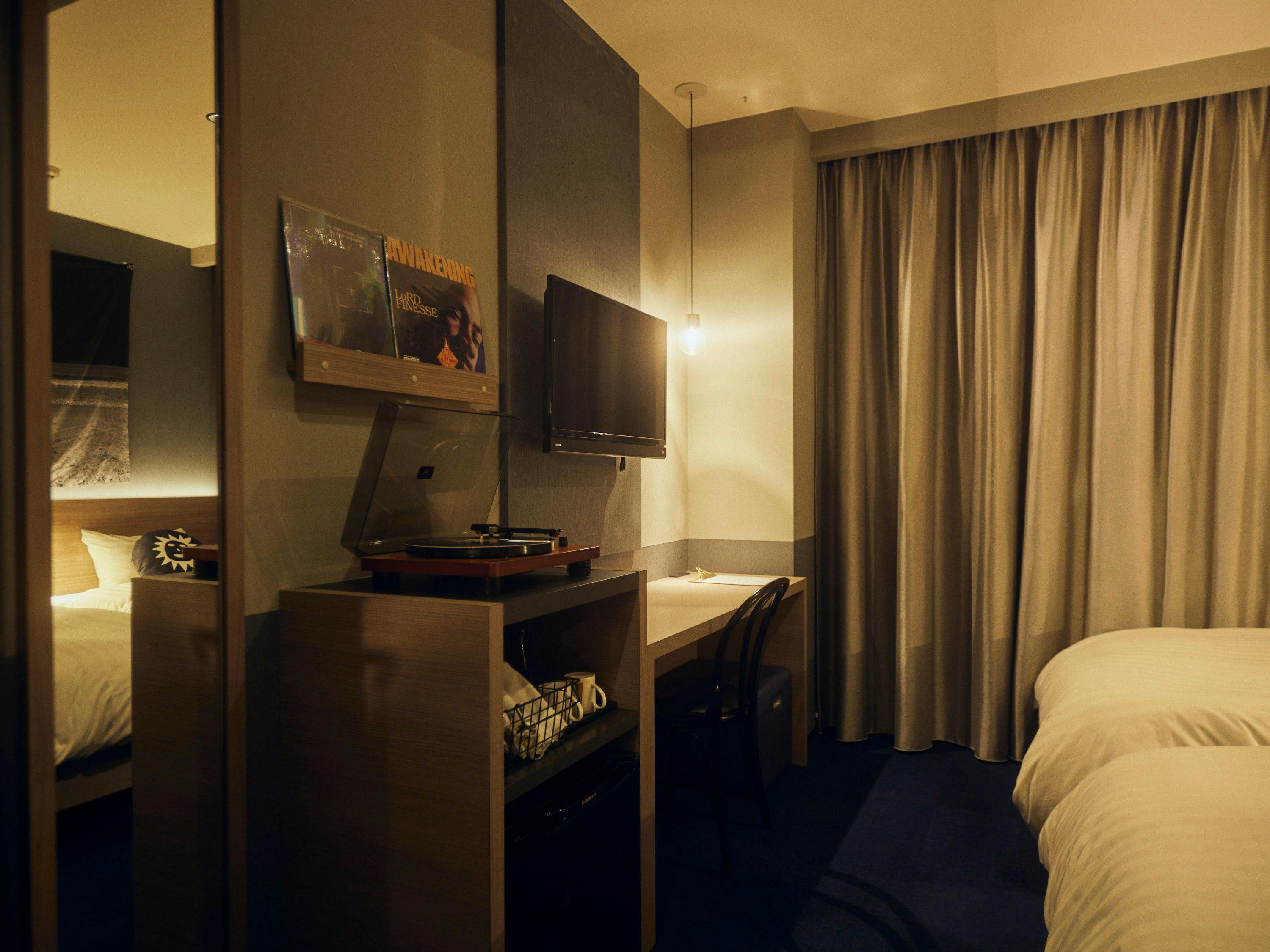 HOTEL SHE, OSAKA