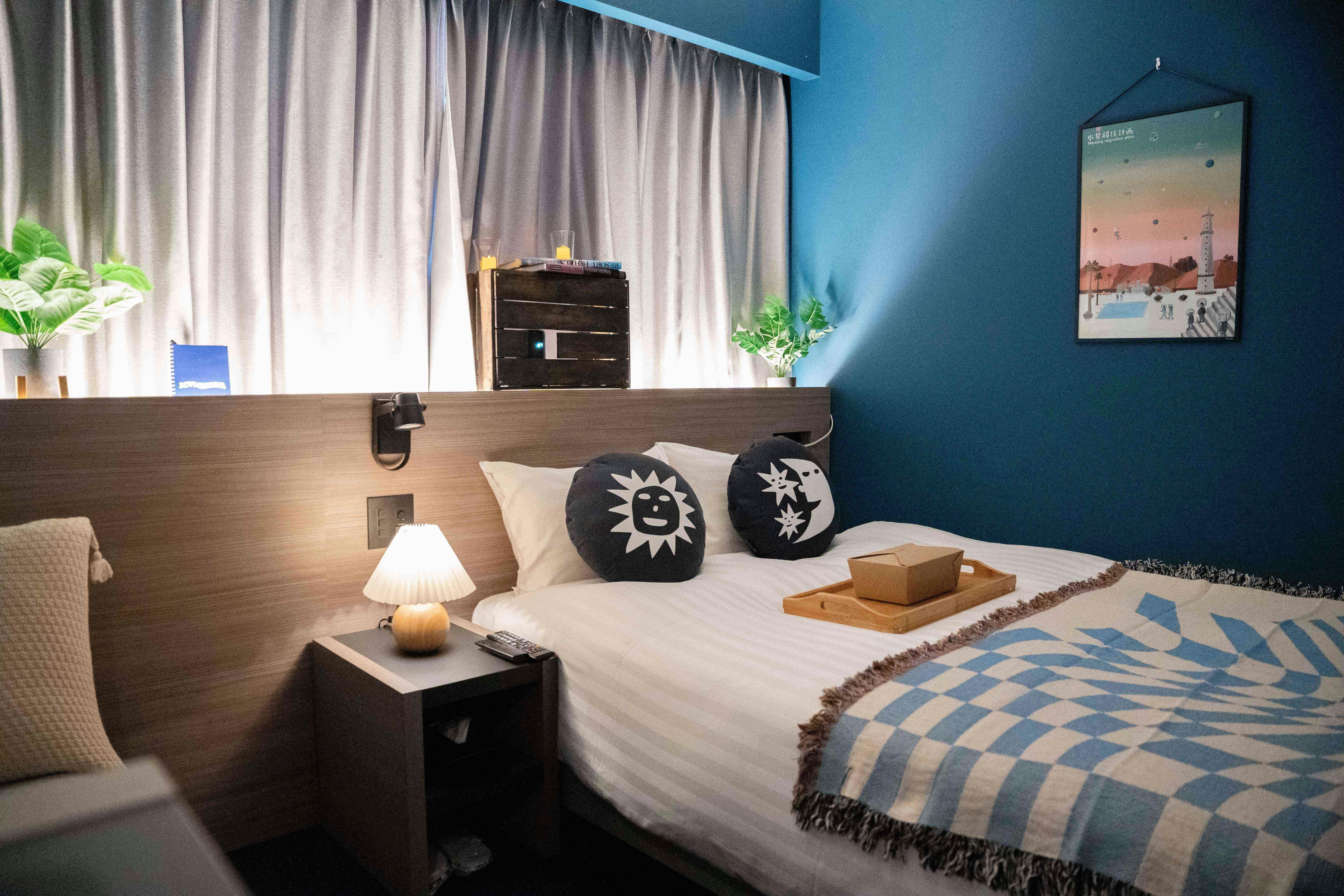 HOTEL SHE, OSAKA