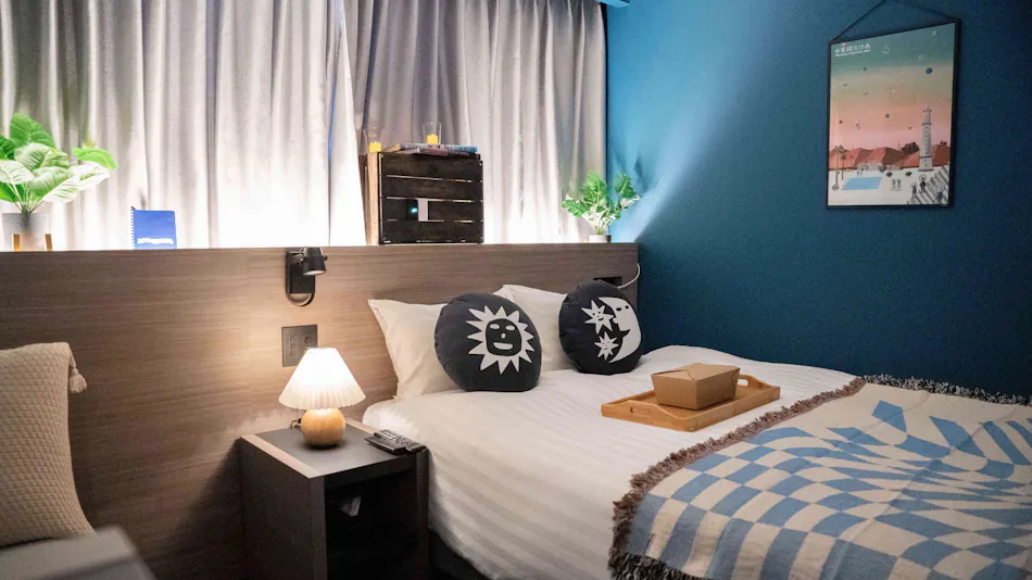 HOTEL SHE, OSAKA