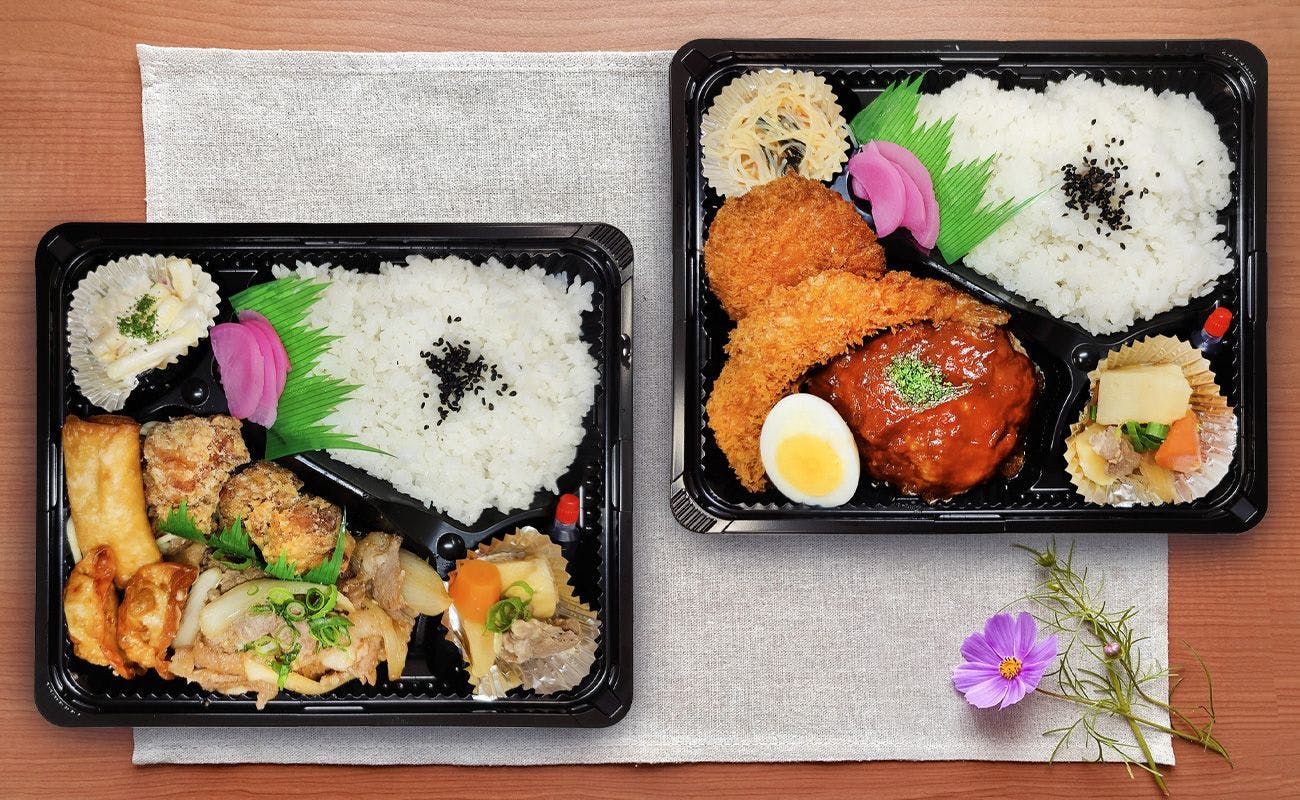 Makan malam pilihan antara yakiniku atau hamburger♪