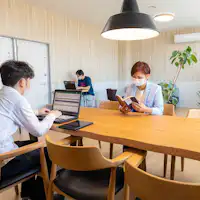 มีปลั๊กไฟ Wi-fi และกาแฟพร้อม