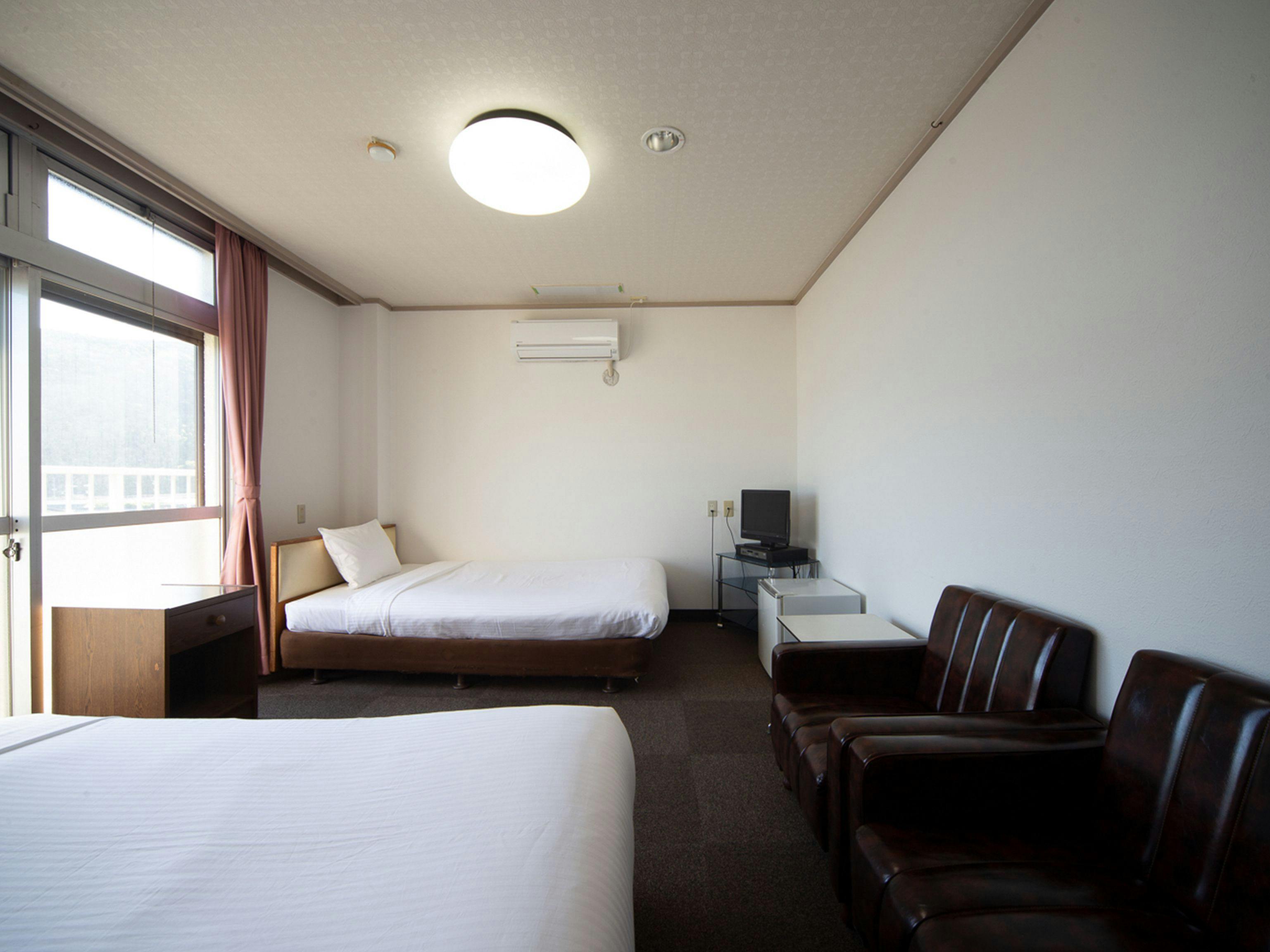 HOTEL Tsuru Kawauchi