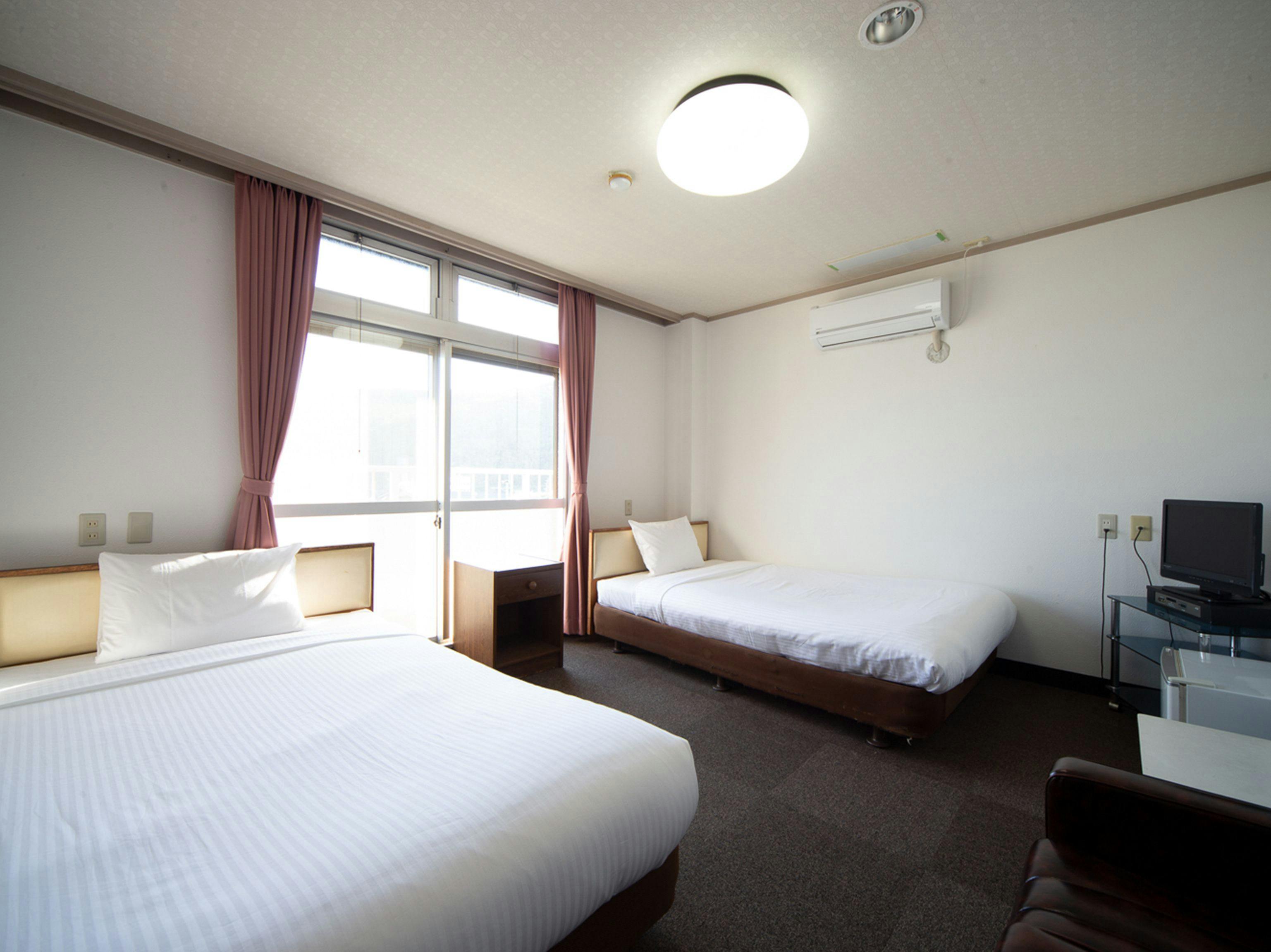 HOTEL Tsuru Kawauchi