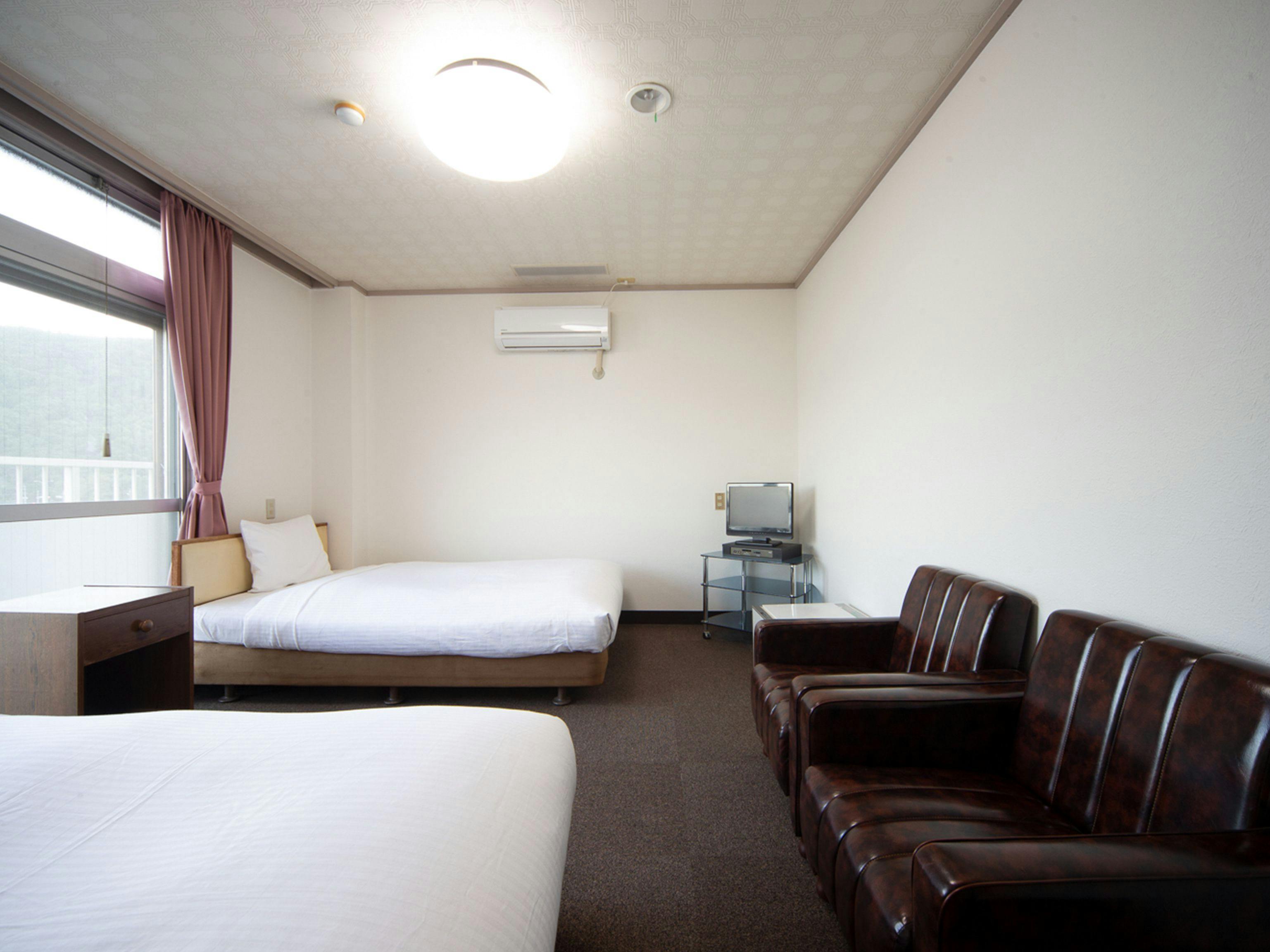 HOTEL Tsuru Kawauchi