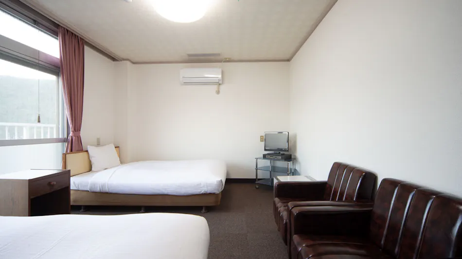 HOTEL Tsuru Kawauchi