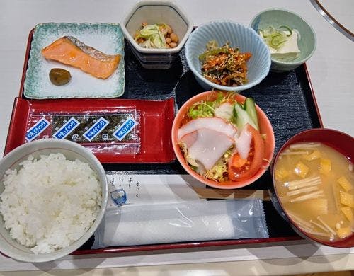 山形県南陽市の食材を楽しむご朝食