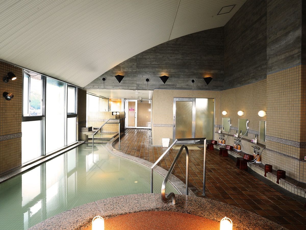 【ห้องอาบน้ำรวม】