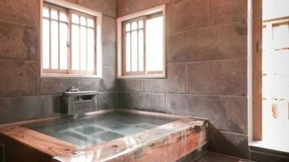 Hirayama Onsen Yama Fuchi no Yado Ikki Ikusou
