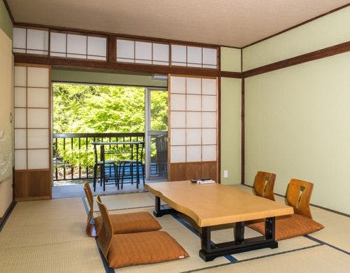 昔ながらの寛ぎ和室10畳