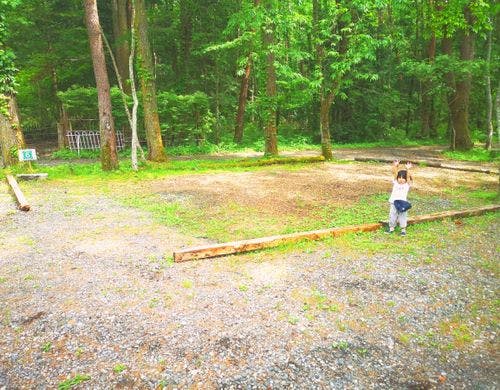 ・車乗り入れ可能の自然豊かなサイトです