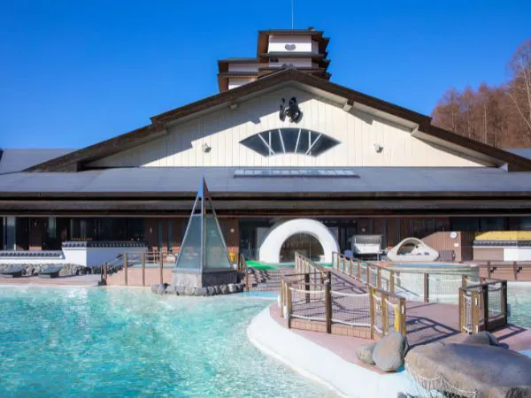 Sauna kamakura yang terlihat dari pantai