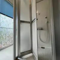 ห้องอาบน้ำฝักบัวเดี่ยว