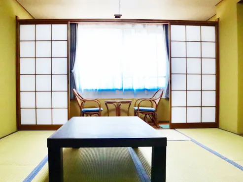 ห้องพักสไตล์ญี่ปุ่นในอาคารหลัก