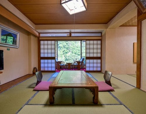 外に広がる美しい縁を堪能