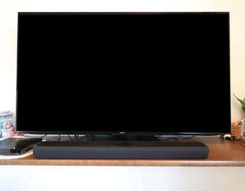 65型テレビのホームシアター(スピーカー付)