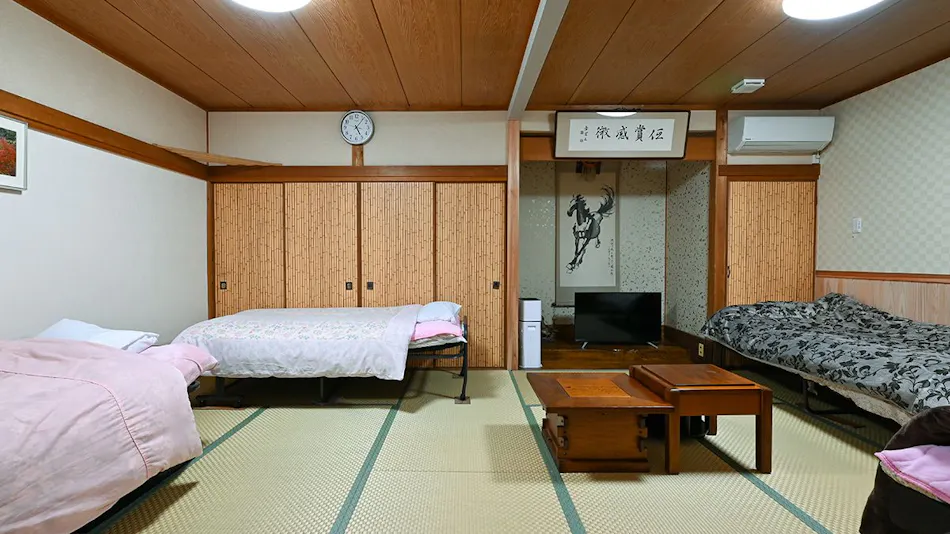 Sakura Inn: Mountain Village Cuisine