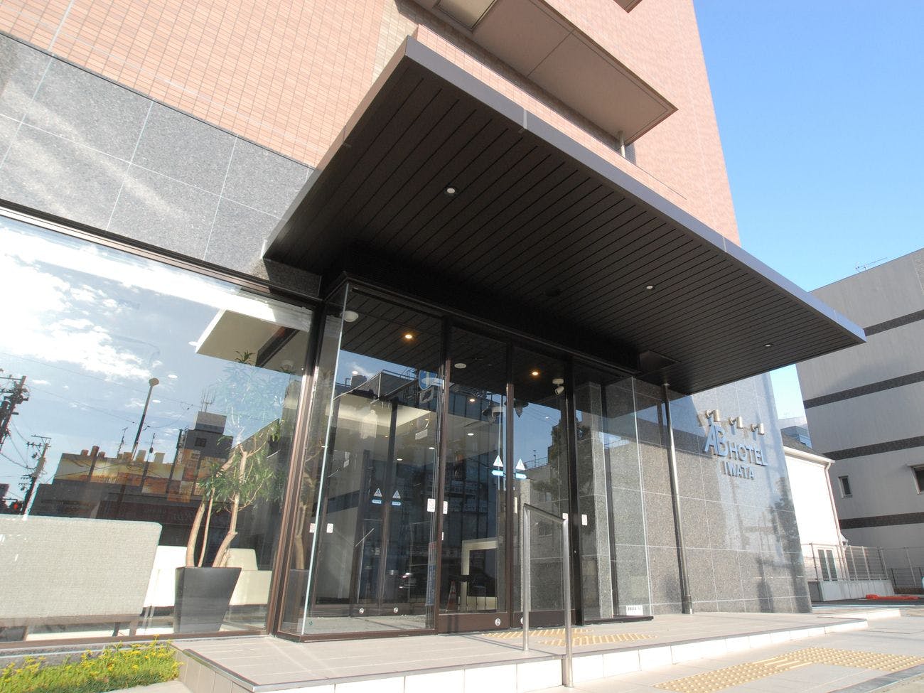 ทางเข้าหลัก