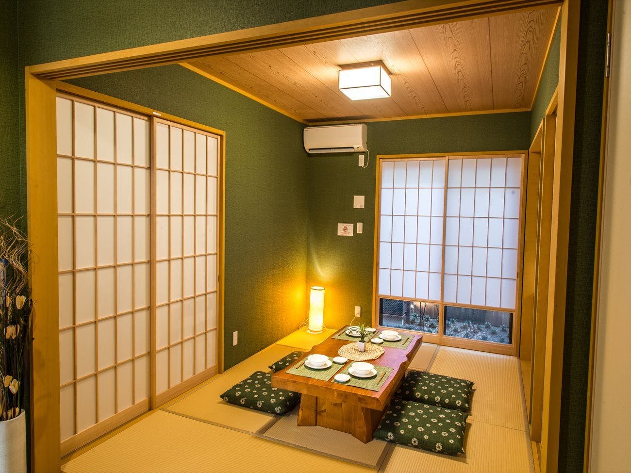 Yadoya Karasumain