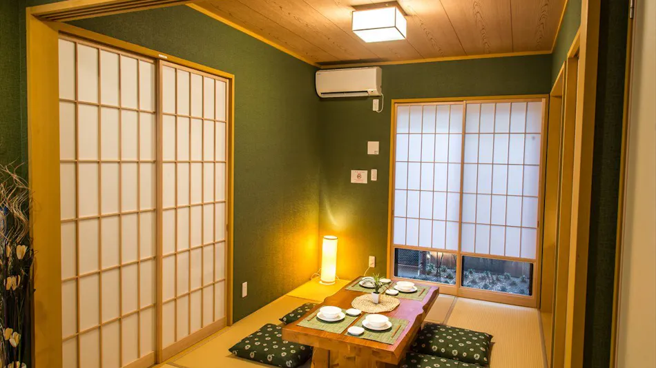 Yadoya Karasumain