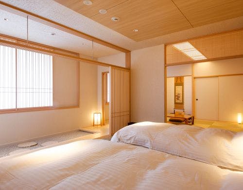 最上階　特別和洋室「紫雲」