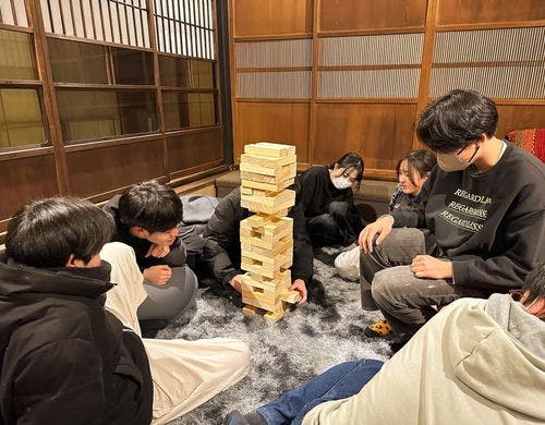 子どもから大人まで楽しめる巨大ジェンガ！