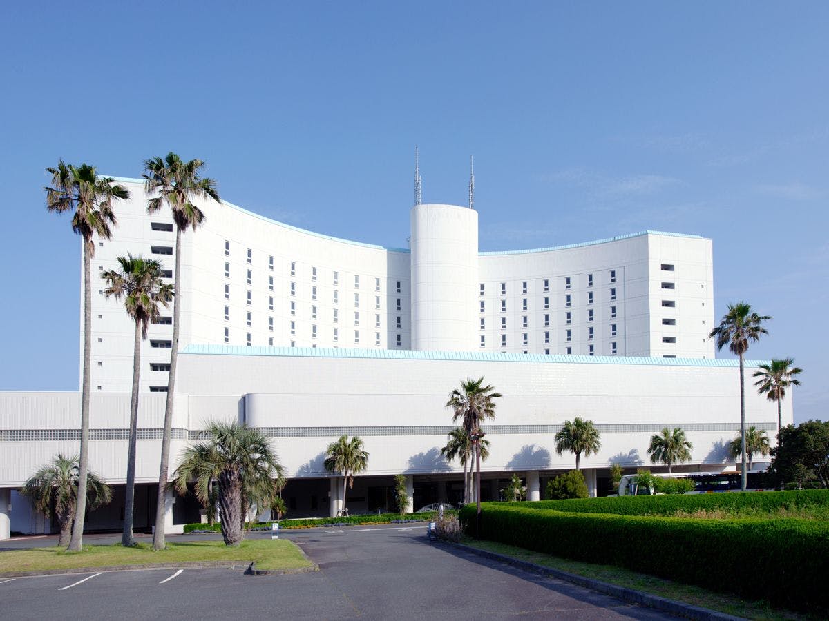 ≪โรงแรมภายนอก≫