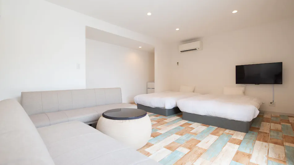KAWAZU BEACH HOUSE BLUE MOON