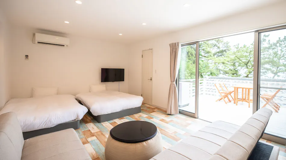 KAWAZU BEACH HOUSE BLUE MOON