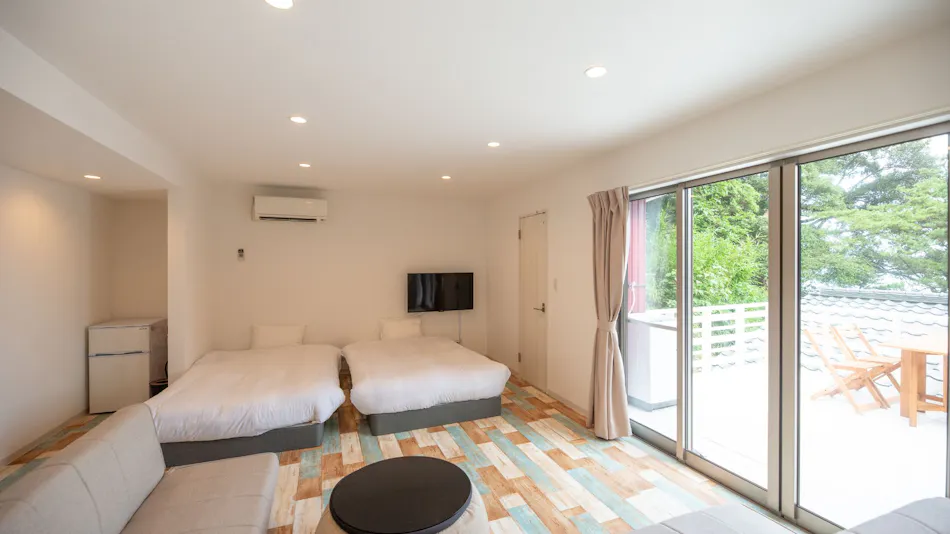 KAWAZU BEACH HOUSE BLUE MOON