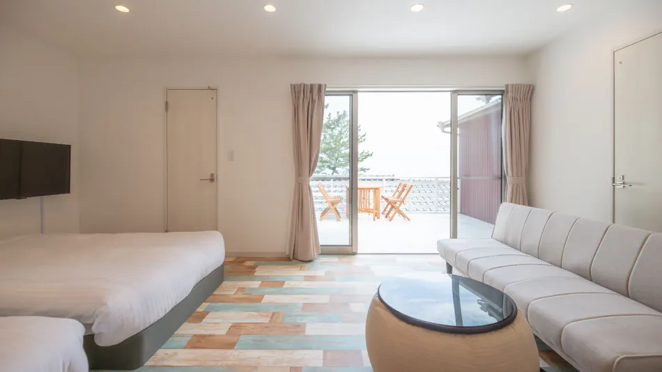 KAWAZU BEACH HOUSE BLUE MOON