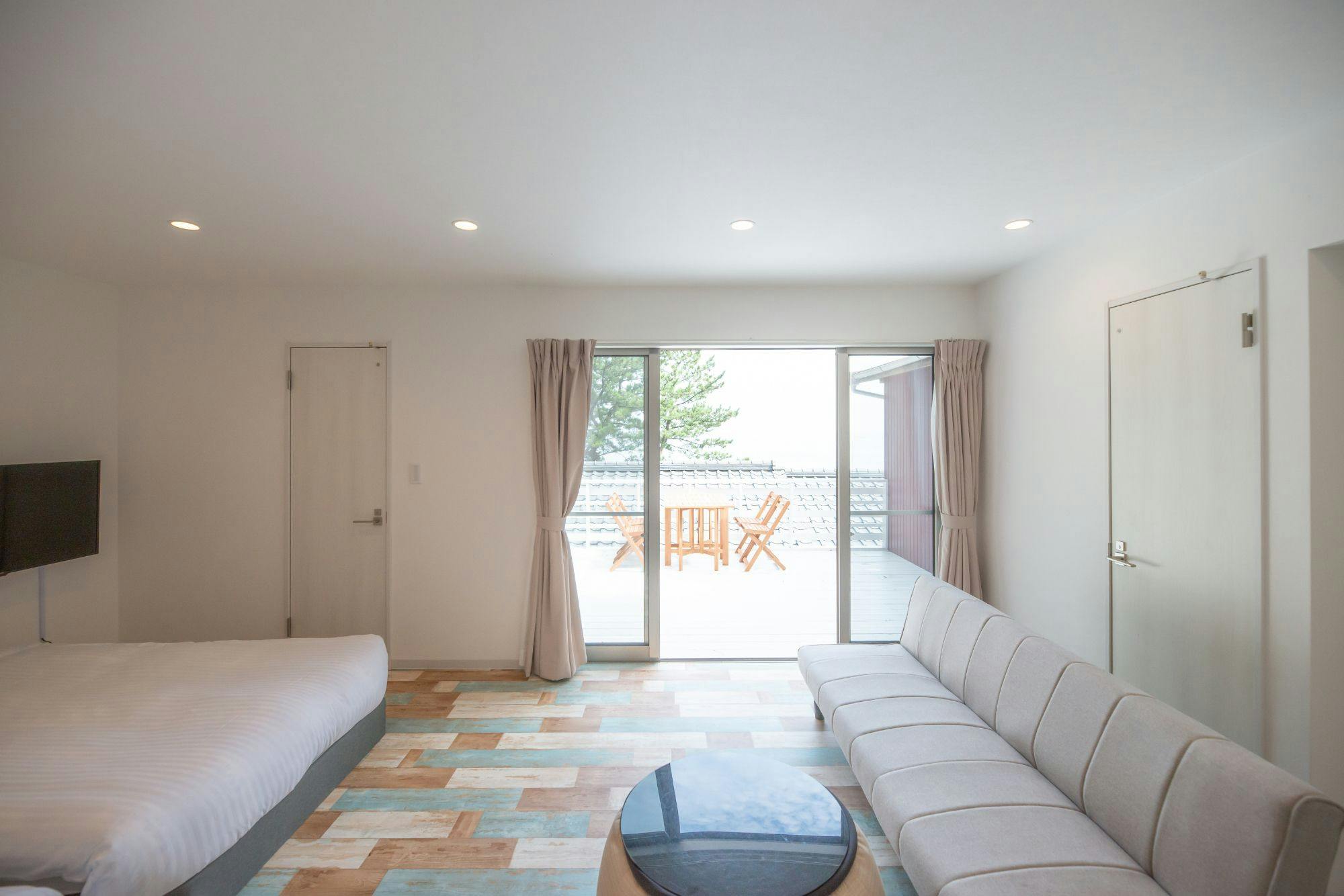 KAWAZU BEACH HOUSE BLUE MOON