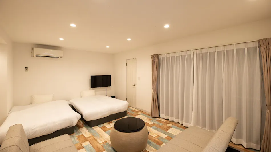 KAWAZU BEACH HOUSE BLUE MOON