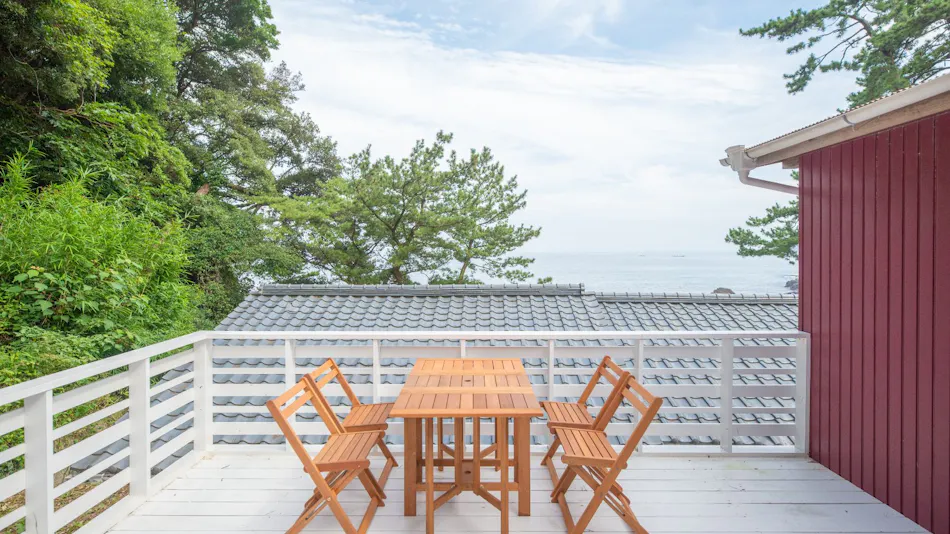 KAWAZU BEACH HOUSE BLUE MOON