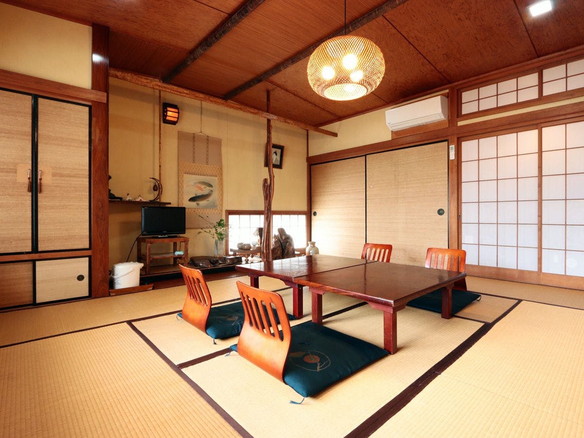 10+8 เสื่อทาทามิ สองห้อง◆เนื่องจากเป็นสองห้อง จึงกว้างขวาง